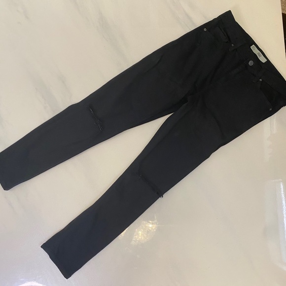 TOPSHOP JAMIE HIGH WAISTED JEANS IN BLACK - Picture 1 of 4